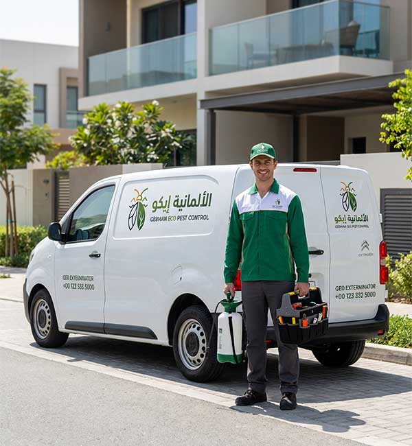 فريق الألمانية إيكو لمكافحة الحشرات في حي الواحة